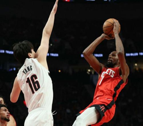 利物浦与年,轻球星本,多克签订长,Bet188,Sports,金宝博188bet体育,体育直播,体育赛事,APP下载,官方网地址