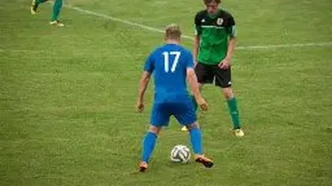 郭麒麟节目中卡通睡衣引热议，疑似借弟弟衣物？