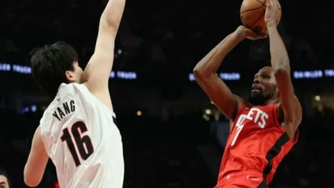 利物浦与年轻球星本·多克签订长期续约协议